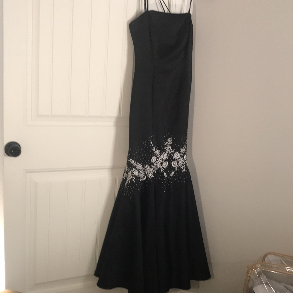 Formal - Picture 3 of 5
